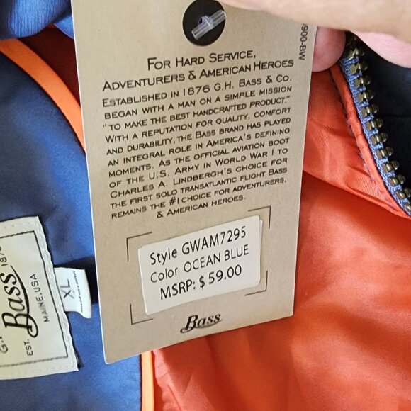 NWT/ G H BASS & CO OCEAN BLUE PUFFER VEST - Picture 3 of 4